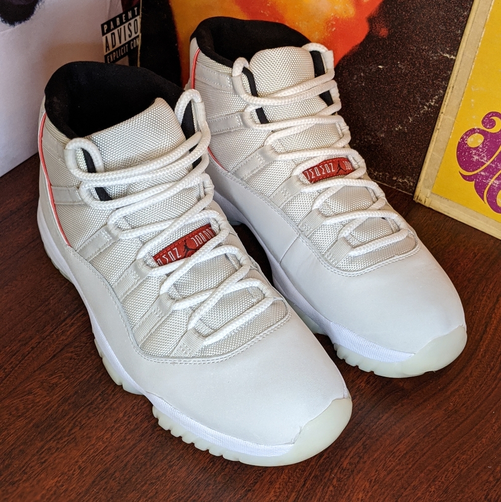 Jordan Retro 11's Platinum Tints